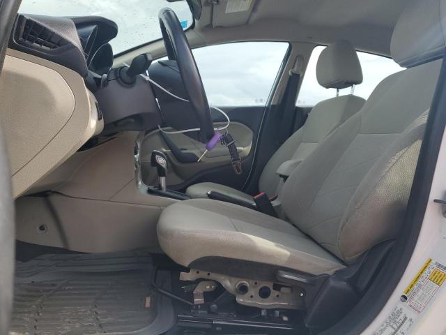  FORD FIESTA 2015 Білий