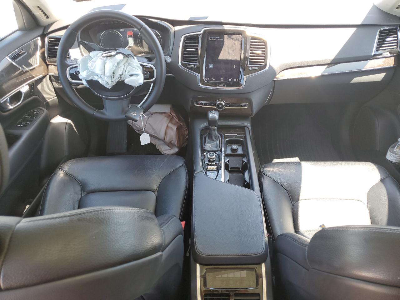 2017 Volvo Xc90 T6 VIN: YV4A22PK8H1129740 Lot: 61785285