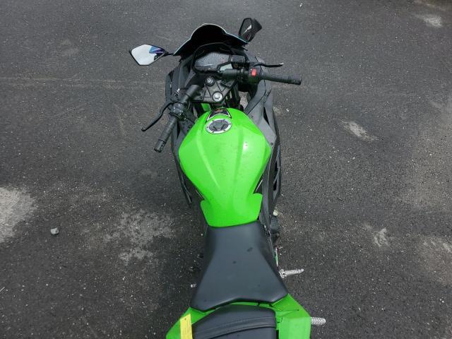 undisplay KAWASAKI EX 2014 Зеленый