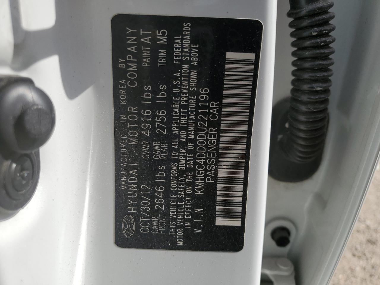 2013 Hyundai Genesis 3.8L VIN: KMHGC4DD0DU221196 Lot: 61266865