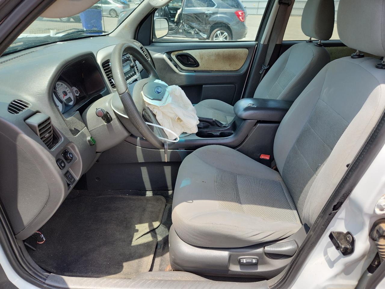 2005 Ford Escape Xlt VIN: 1FMCU03105KC53140 Lot: 60692975
