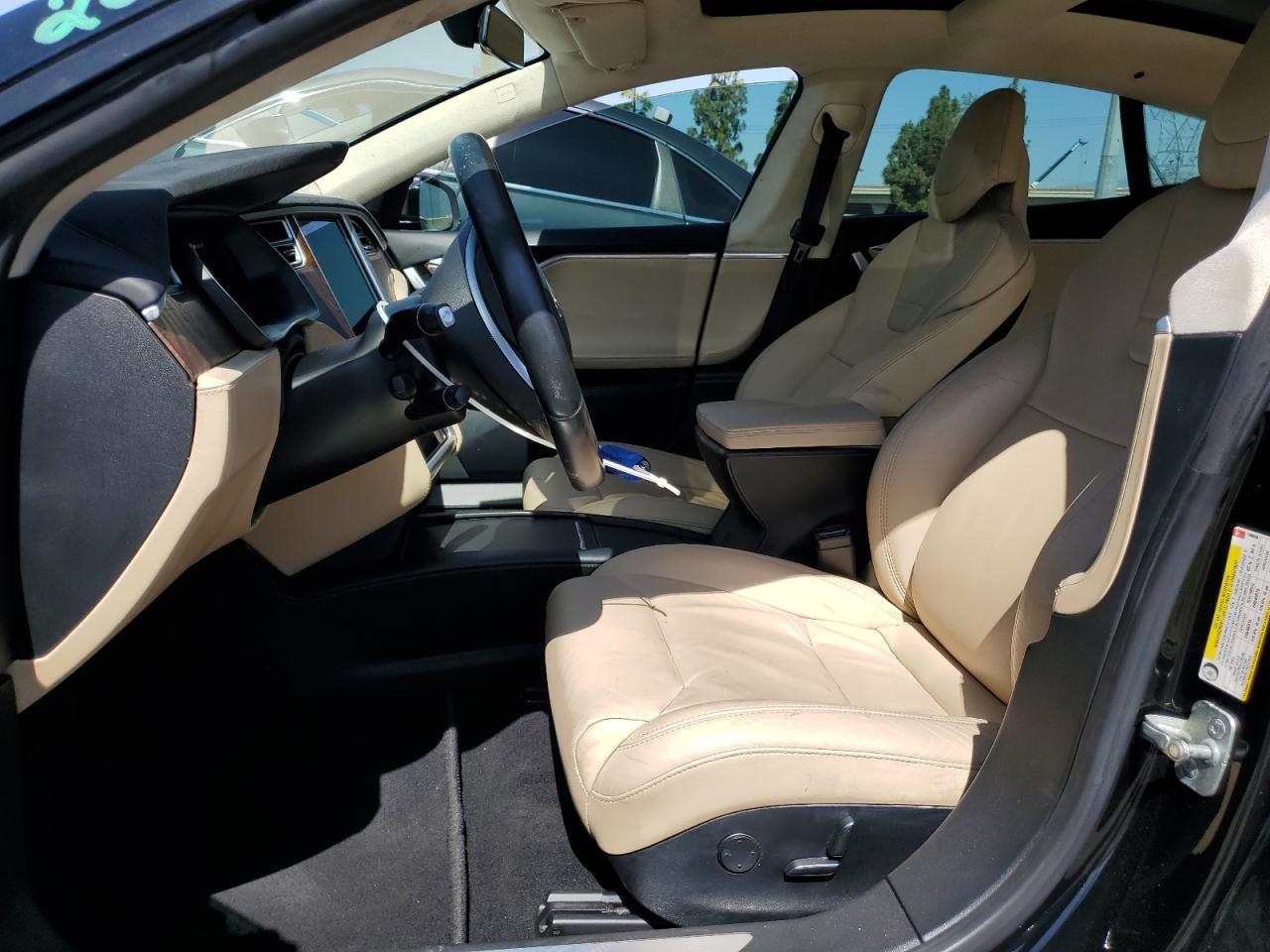 2017 Tesla Model S VIN: 5YJSA1E28HF190858 Lot: 60690695