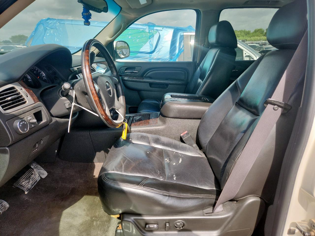 2011 GMC Yukon Xl Denali VIN: 1GKS2MEF2BR259339 Lot: 59593845