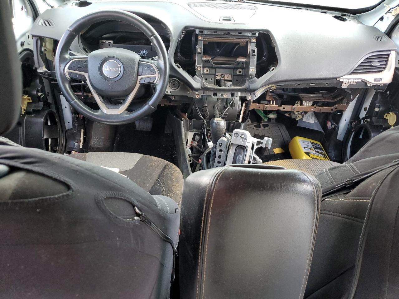 2018 Jeep Cherokee Latitude VIN: 1C4PJLCB0JD509784 Lot: 70869255