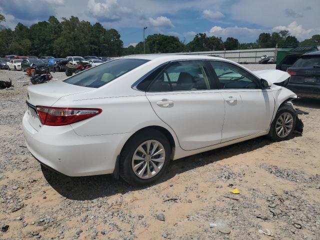 Sedans TOYOTA CAMRY 2016 Biały