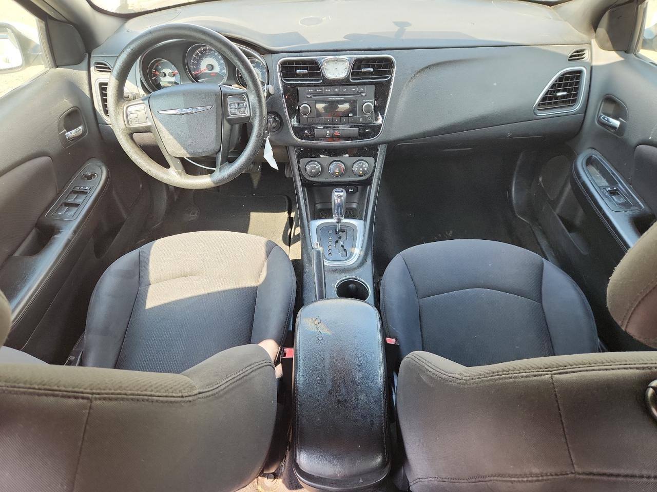 CHRYSLER 200 2014 VIN 1C3CCBAB0EN122260 фото 8