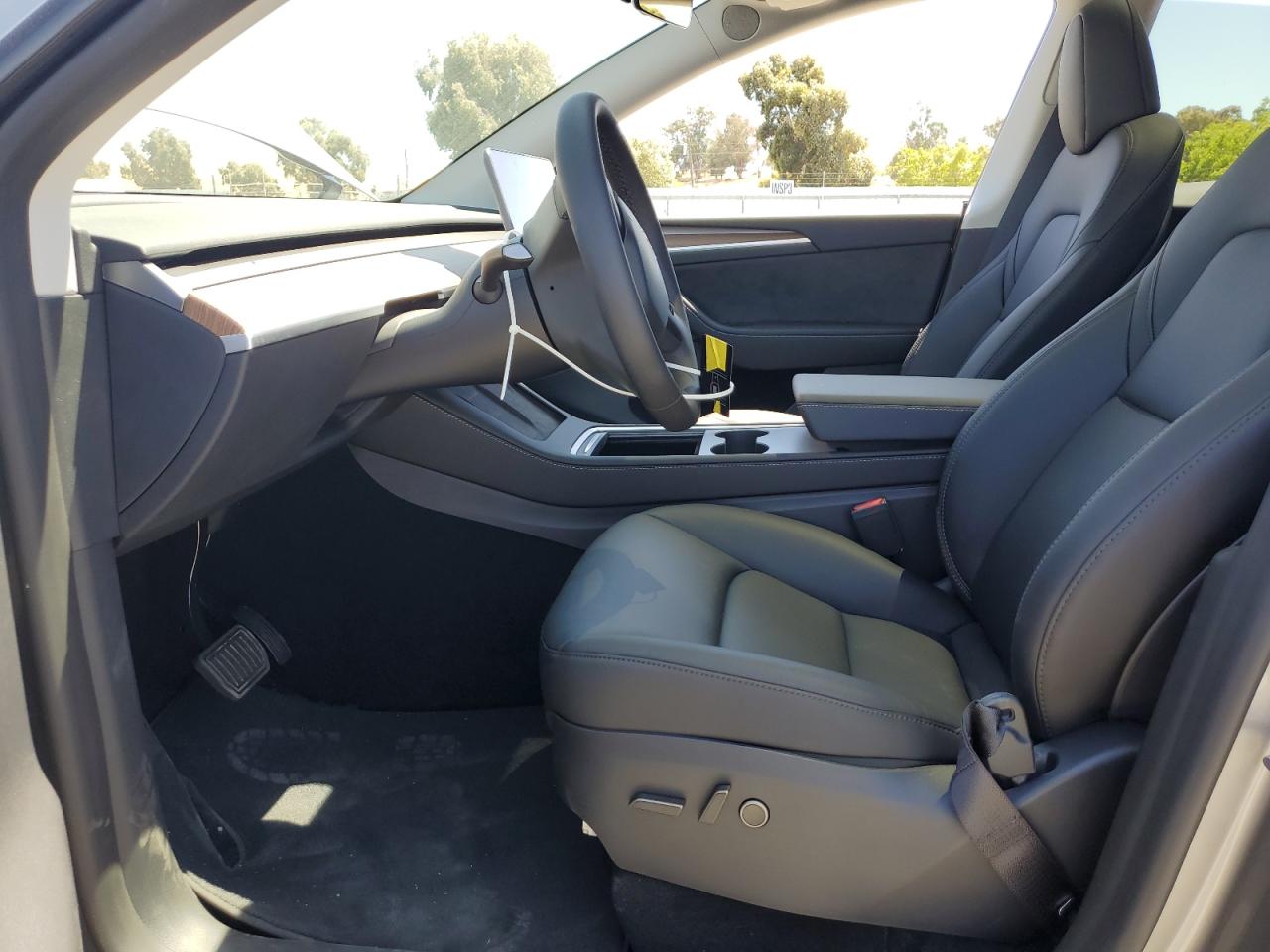 2025 Tesla Model Y VIN: 7SAYGDED7SF319632 Lot: 62951935