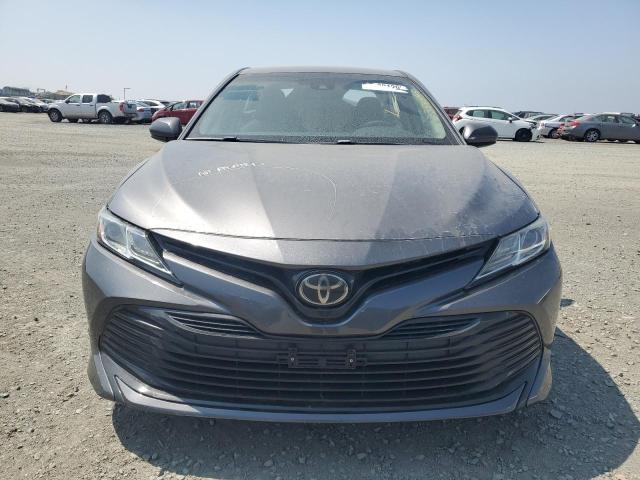  TOYOTA CAMRY 2018 Серый