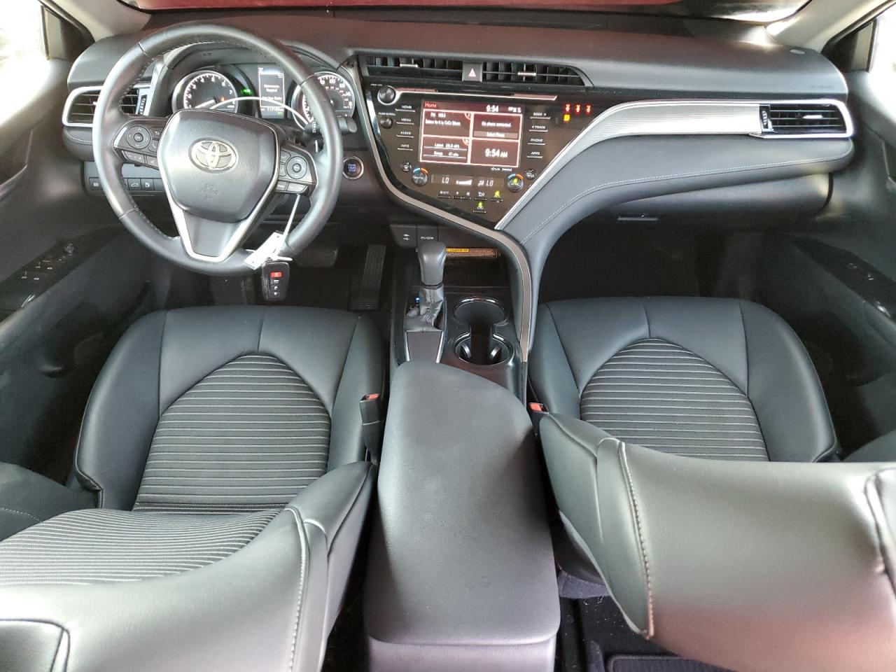 2018 Toyota Camry L VIN: 4T1B11HK0JU560009 Lot: 61396945