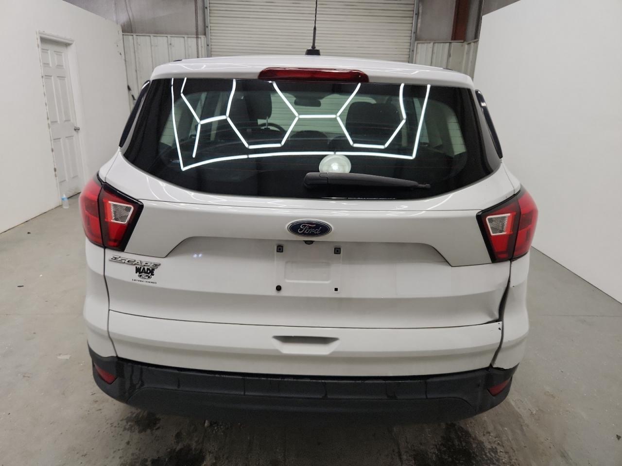 1FMCU0F71KUC44690 FORD ESCAPE 2019
