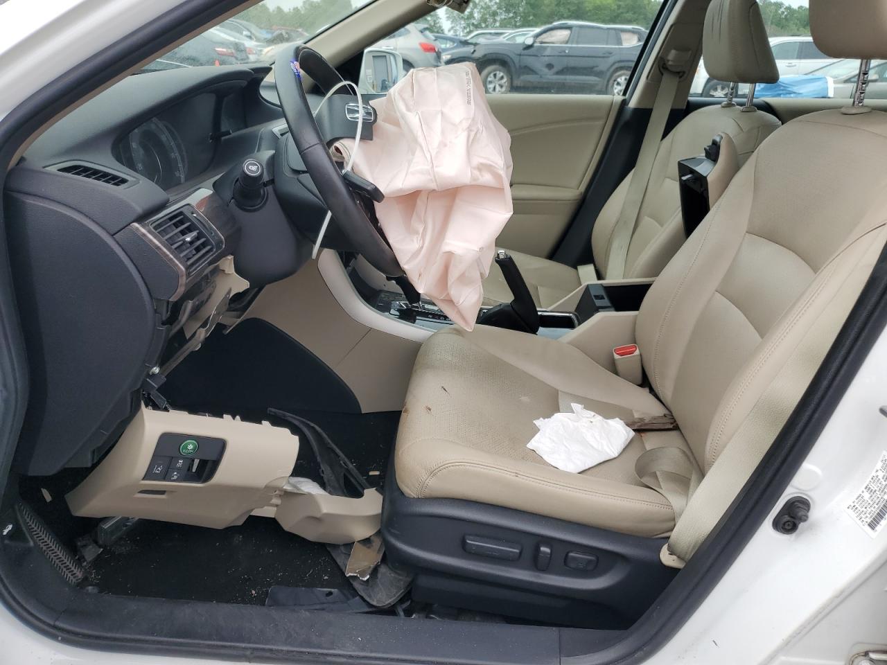 1HGCR3F05HA033689 HONDA ACCORD 2017