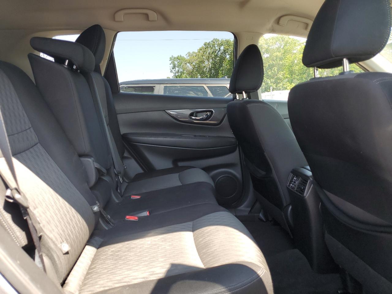 2020 Nissan Rogue S VIN: JN8AT2MVXLW120486 Lot: 61615265