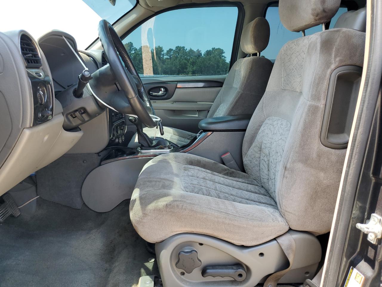 2004 GMC Envoy VIN: 1GKDS13S242355748 Lot: 62640295