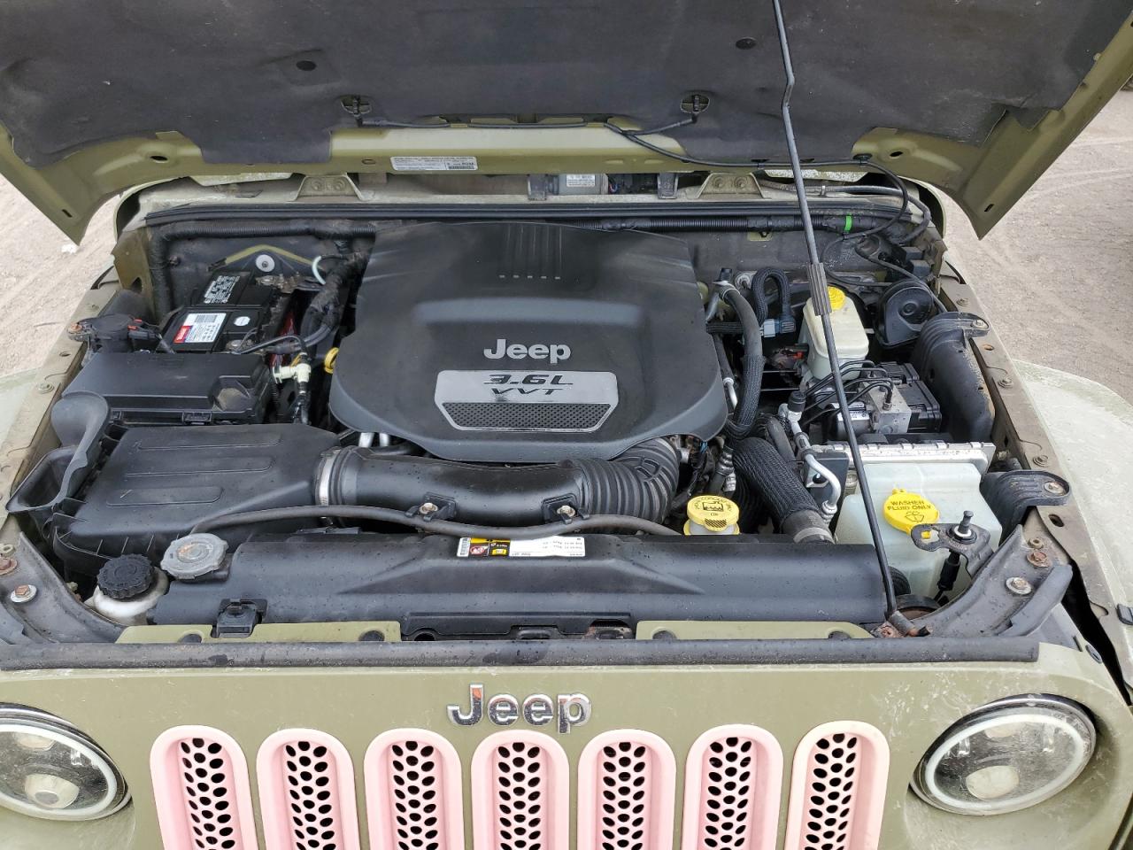 2013 Jeep Wrangler Unlimited Sahara VIN: 1C4BJWEG0DL698967 Lot: 62755435