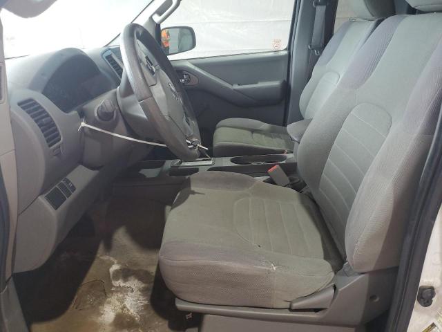 Pickups NISSAN FRONTIER 2014 Biały