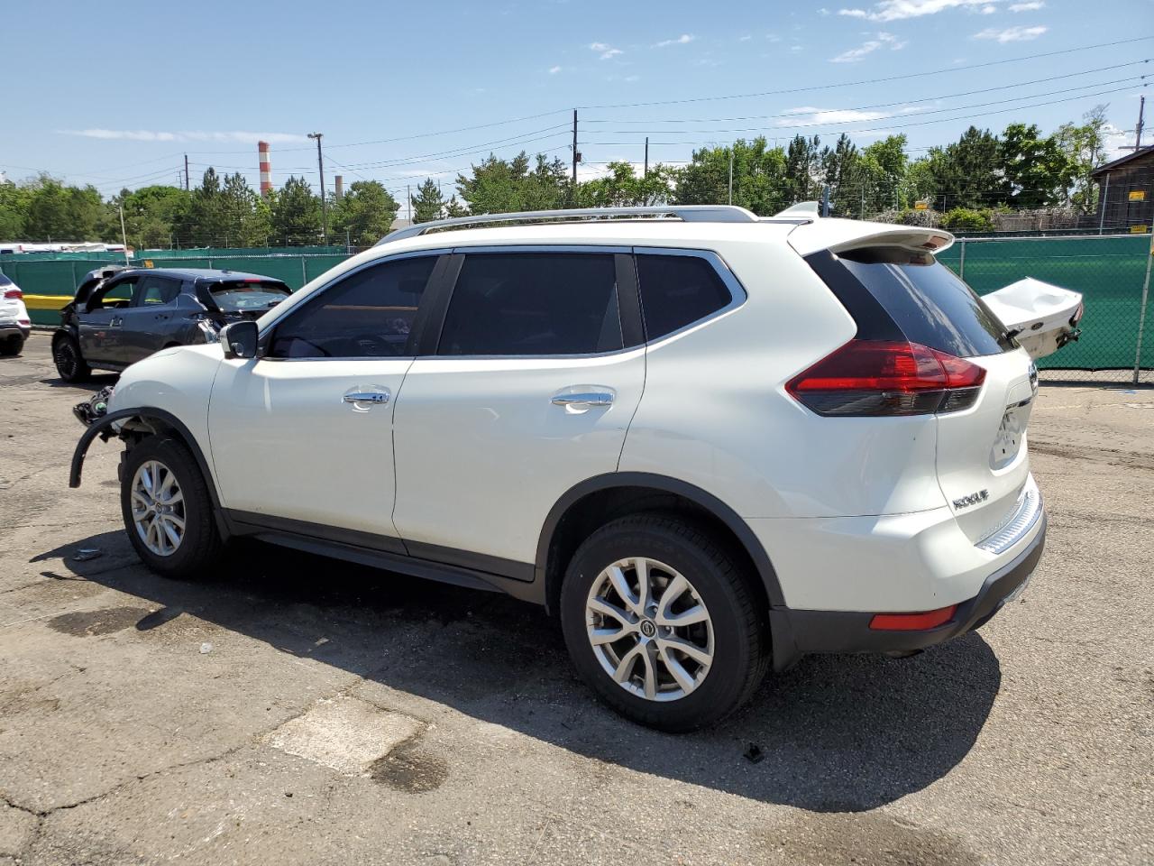 NISSAN ROGUE 2018 VIN 5N1AT2MV6JC843404 фото 2