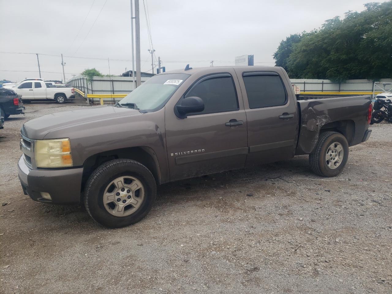 2007 Chevrolet Silverado C1500 Crew Cab продається в Oklahoma City, OK - Side