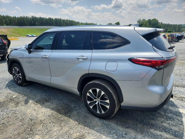  TOYOTA HIGHLANDER 2021 Srebrny