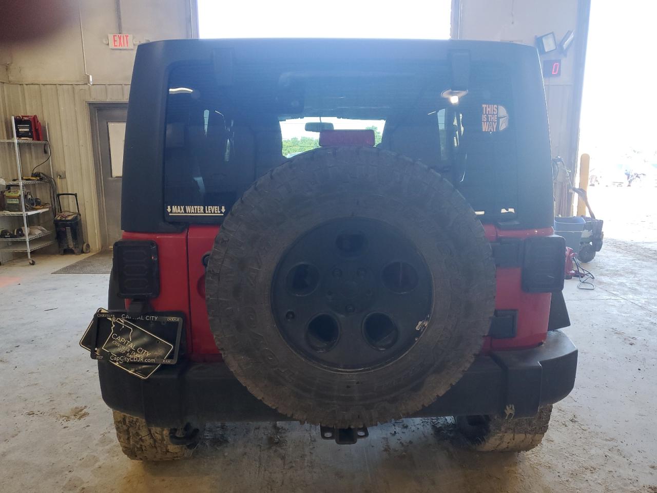 2014 Jeep Wrangler Unlimited Sport VIN: 1C4HJWDG2EL298129 Lot: 61394425