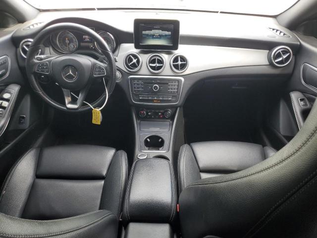 Sedans MERCEDES-BENZ CLA-CLASS 2016 Biały