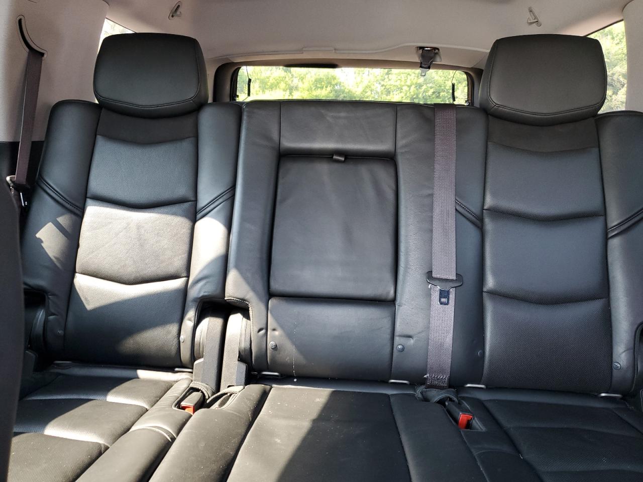 2015 Cadillac Escalade Luxury VIN: 1GYS4BKJ8FR305999 Lot: 59941935