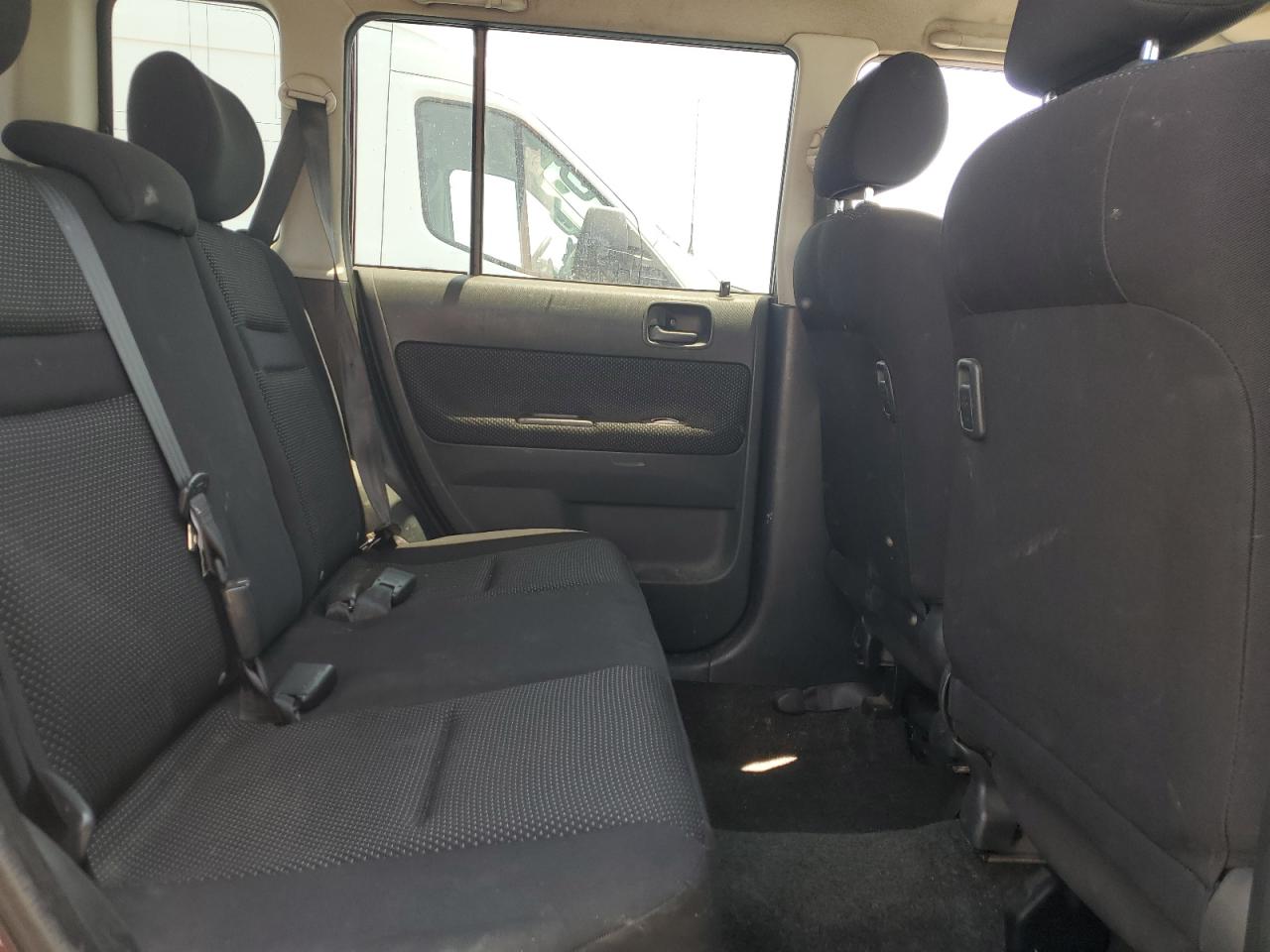 TOYOTA SCION 2006 VIN JTLKT334364052714 photo 10