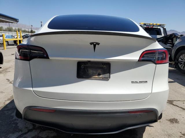  TESLA MODEL Y 2024 Biały