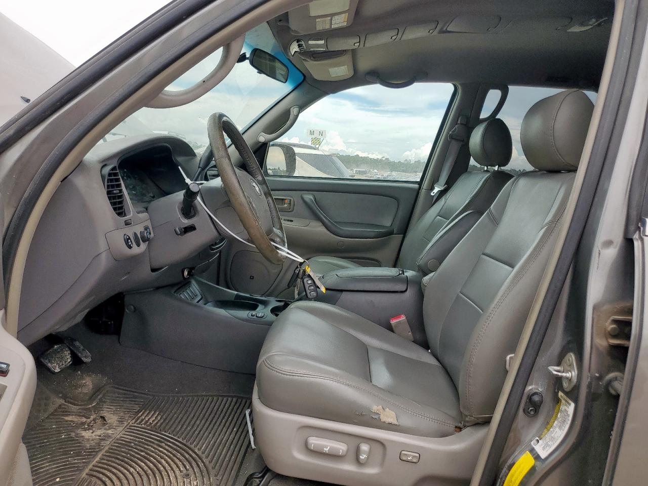 2005 Toyota Sequoia Sr5 VIN: 5TDBT44AX5S248819 Lot: 62524265