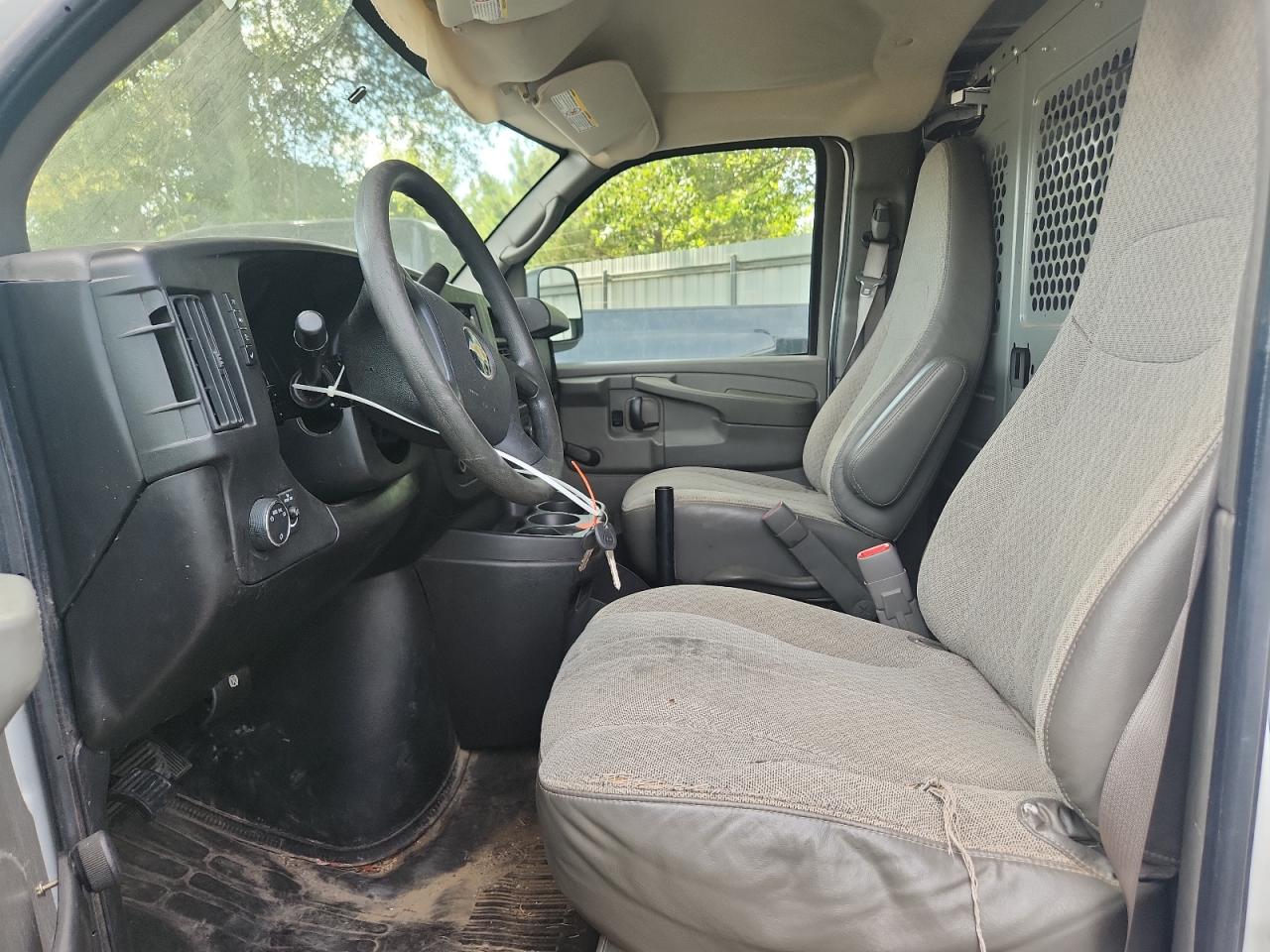 CHEVROLET EXPRESS 2010 VIN 1GCZGFBA4A1153987 zdjęcie 7
