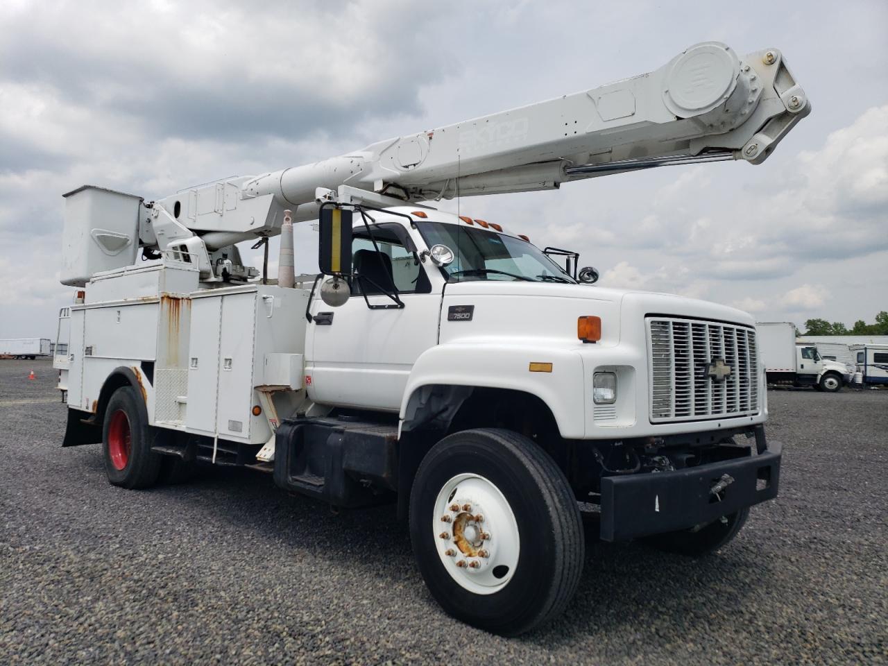 2002 Chevrolet C-Series C7H042 for Sale in Fredericksburg, VA - Minor Dent/Scratches