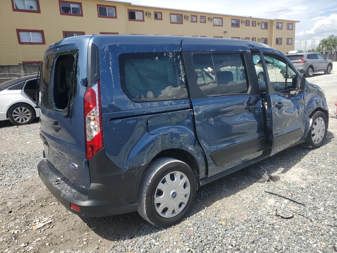 FORD TRANSIT 2023 VIN NM0GS9E25P1546835 фото 3