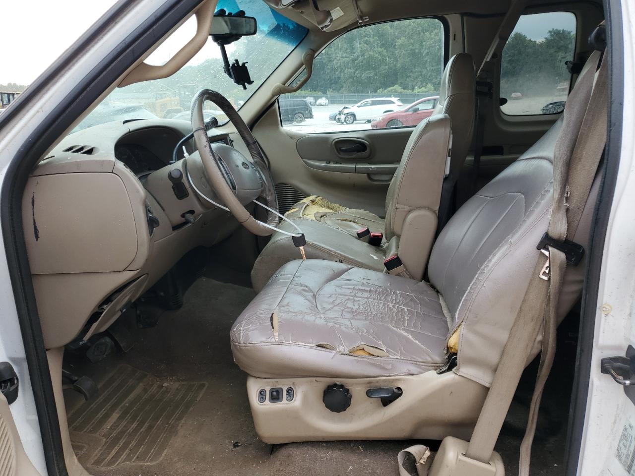2000 Ford F150 VIN: 1FTRX18L9YNB91987 Lot: 62841565