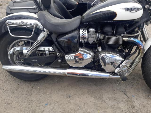 2012 TRIUMPH BONNEVILLE