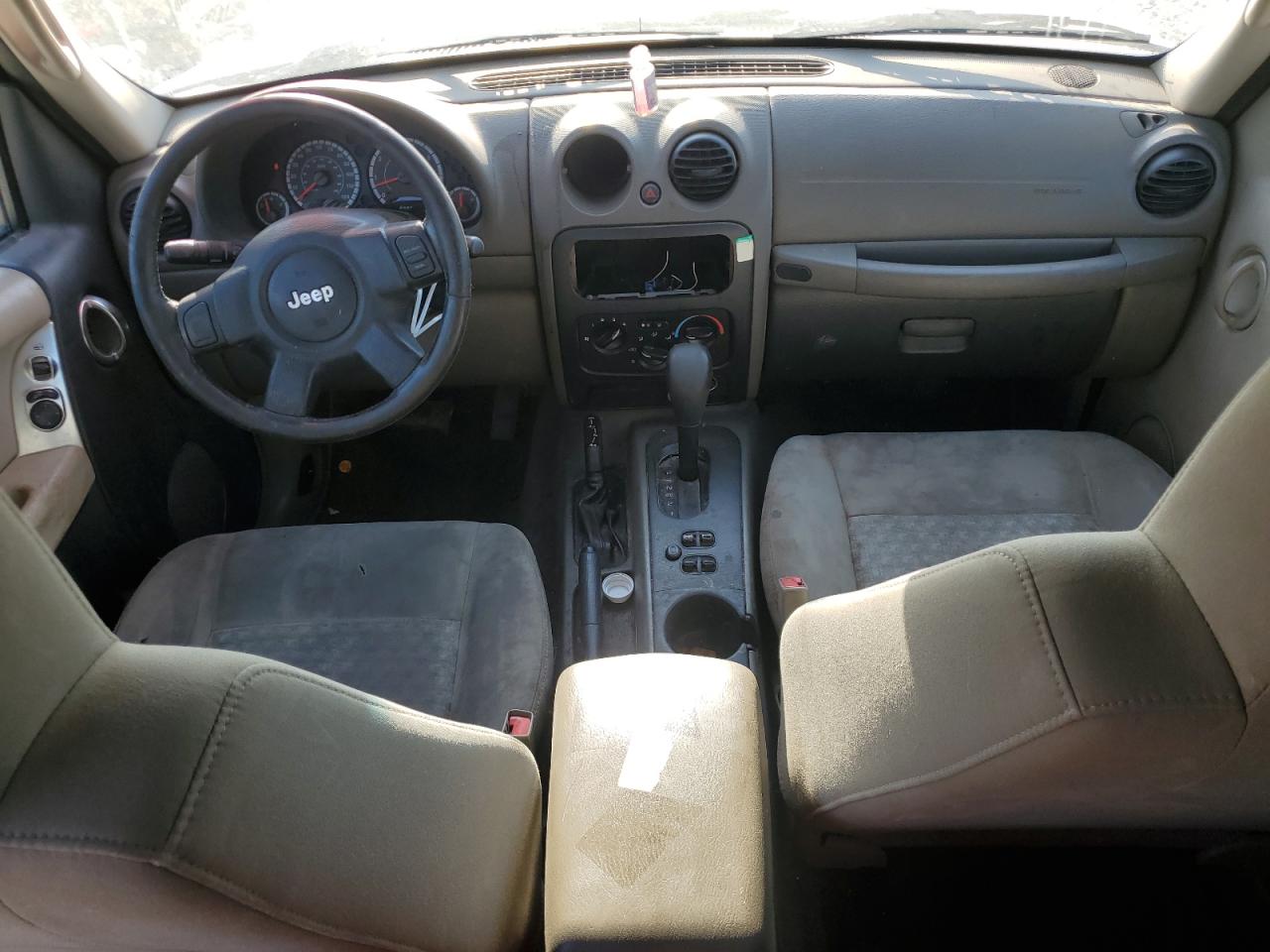 JEEP LIBERTY 2005 VIN 1J4GL48KX5W519705 zdjęcie 8