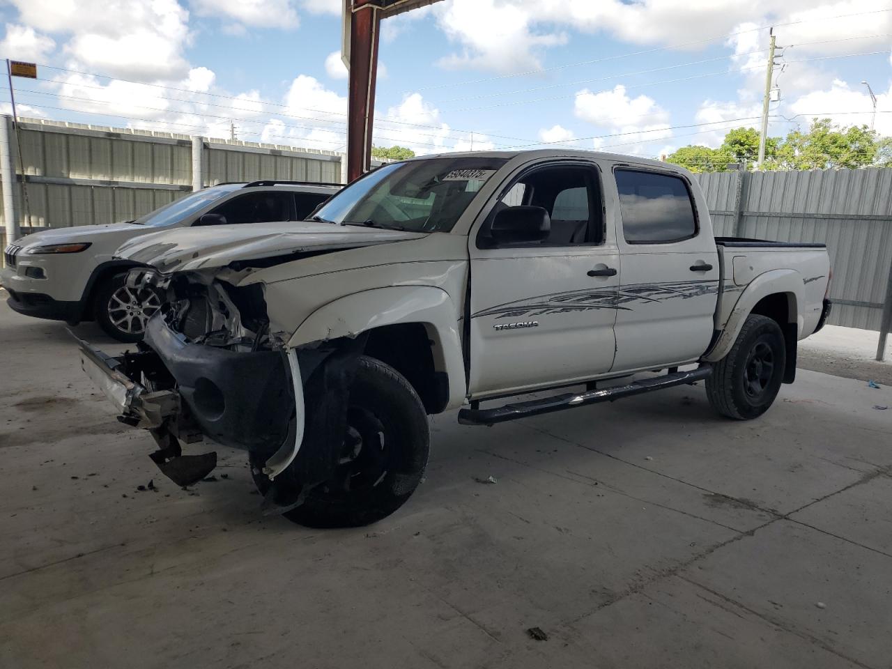 2008 Toyota Tacoma Dou 4.0L продається в Homestead, FL - All Over