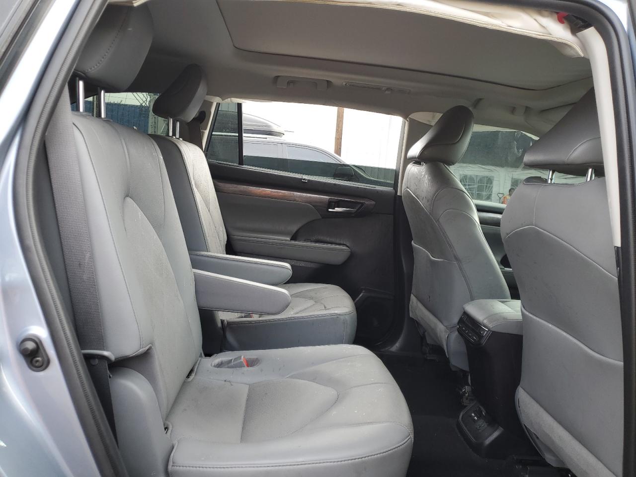 2021 Toyota Highlander Platinum VIN: 5TDFZRBH8MS156782 Lot: 62025165