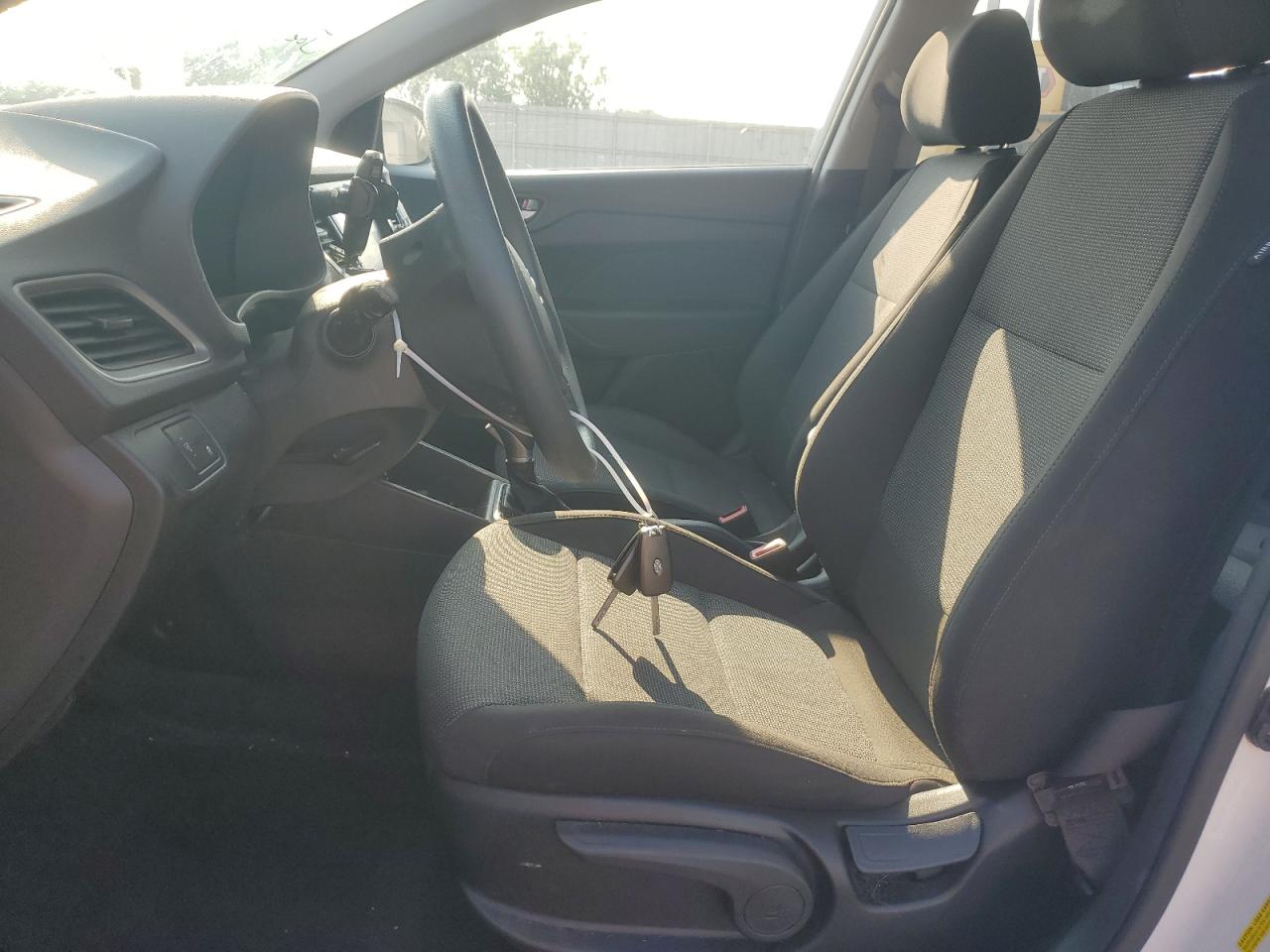 2019 Hyundai Accent Se VIN: 3KPC24A33KE039084 Lot: 61950025