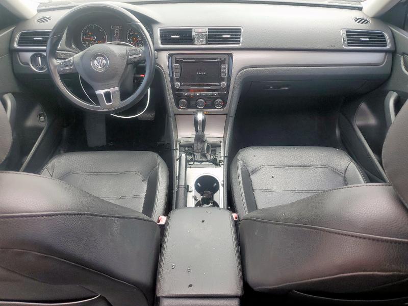 Седаны VOLKSWAGEN PASSAT 2014 Белы
