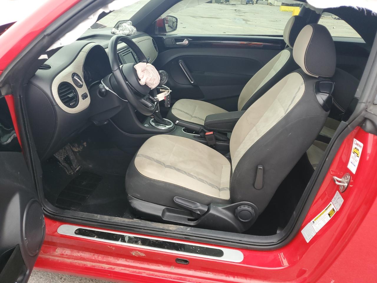 2018 Volkswagen Beetle S VIN: 3VWFD7AT2JM704955 Lot: 62875765