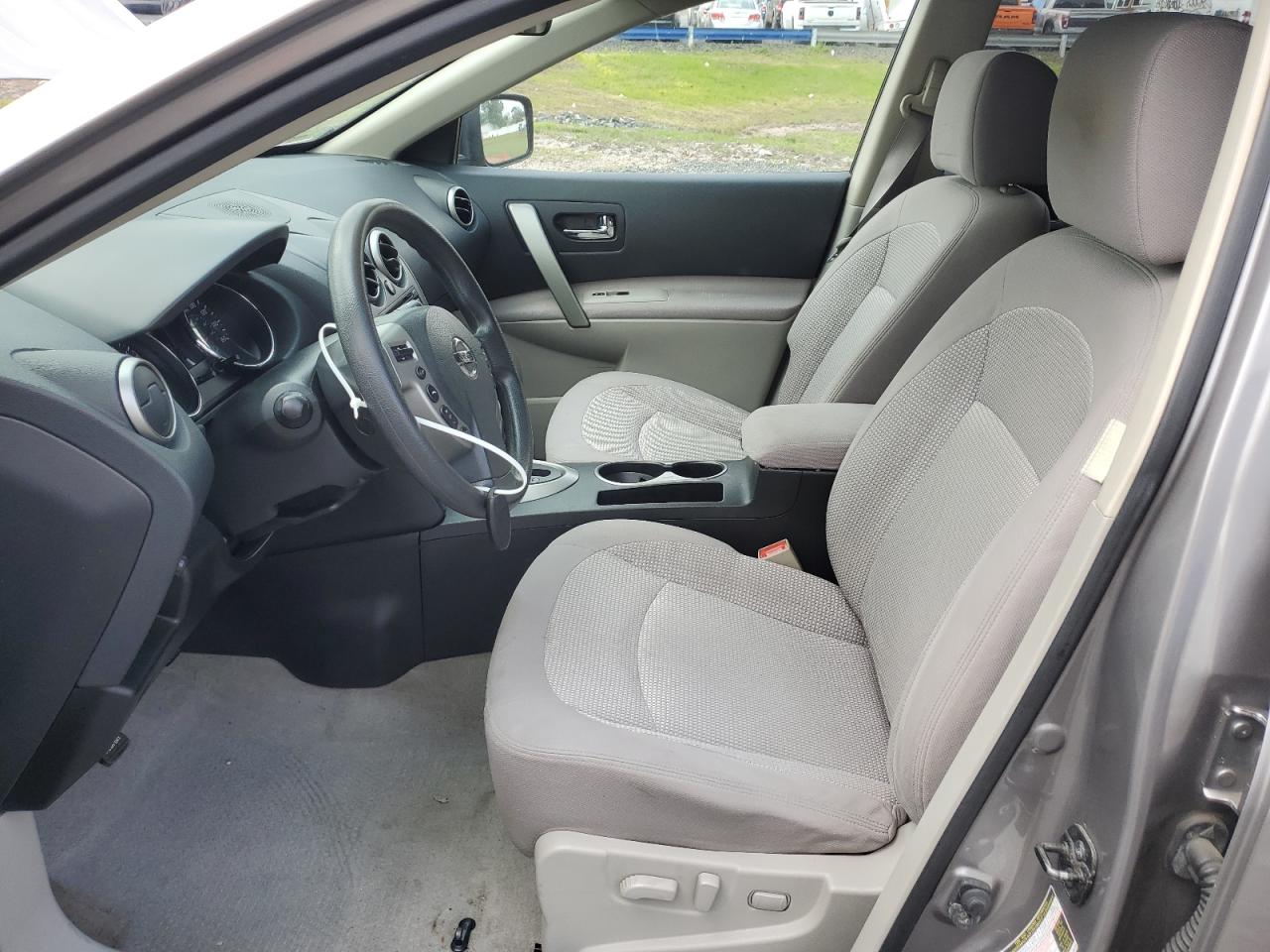 2011 Nissan Rogue S VIN: JN8AS5MV1BW303746 Lot: 60049105