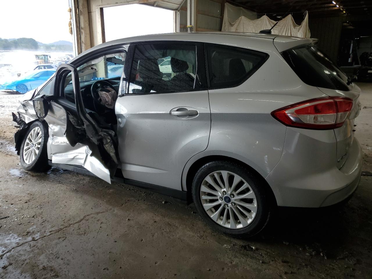 1FADP5AU0HL111420 FORD CMAX 2017
