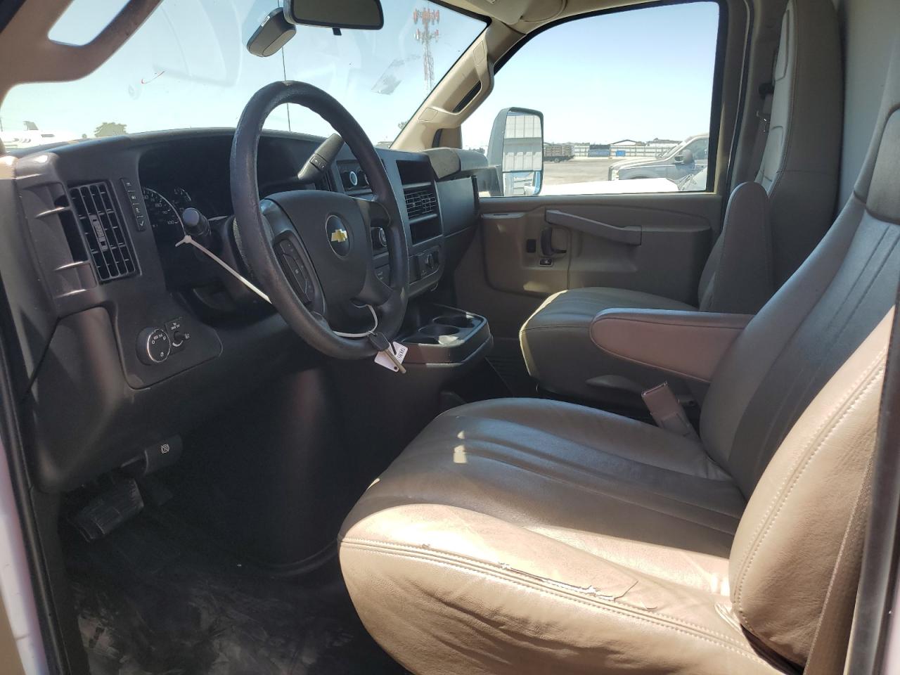 1GB6GUCG4G1124898 CHEVROLET EXPRESS 2016