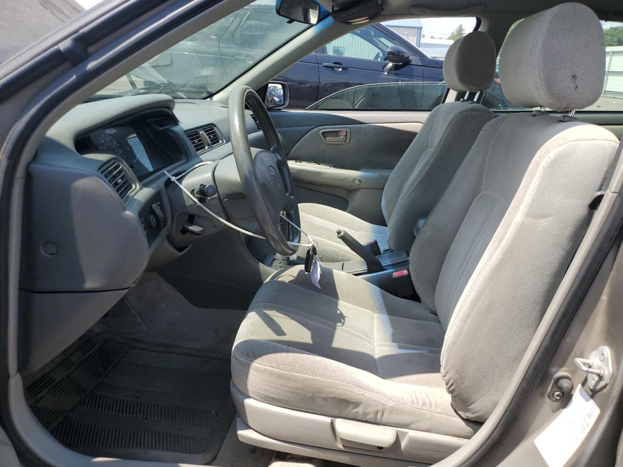 2000 Toyota Camry Ce VIN: 4T1BG22K0YU010557 Lot: 62556385