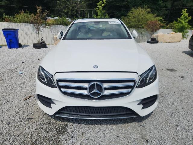 Sedans MERCEDES-BENZ E-CLASS 2017 Biały