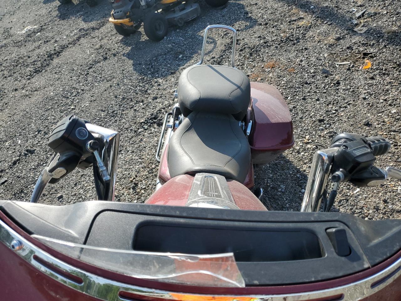 HARLEY-DAVIDSON FL 2017 VIN 1HD1KBC19HB611447 zdjęcie 5