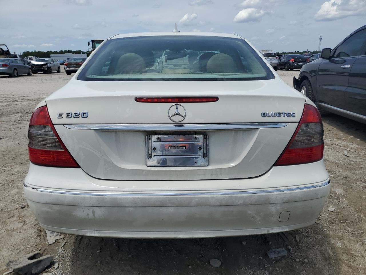 2007 Mercedes-Benz E 320 Cdi VIN: WDBUF22X57B085839 Lot: 62022455