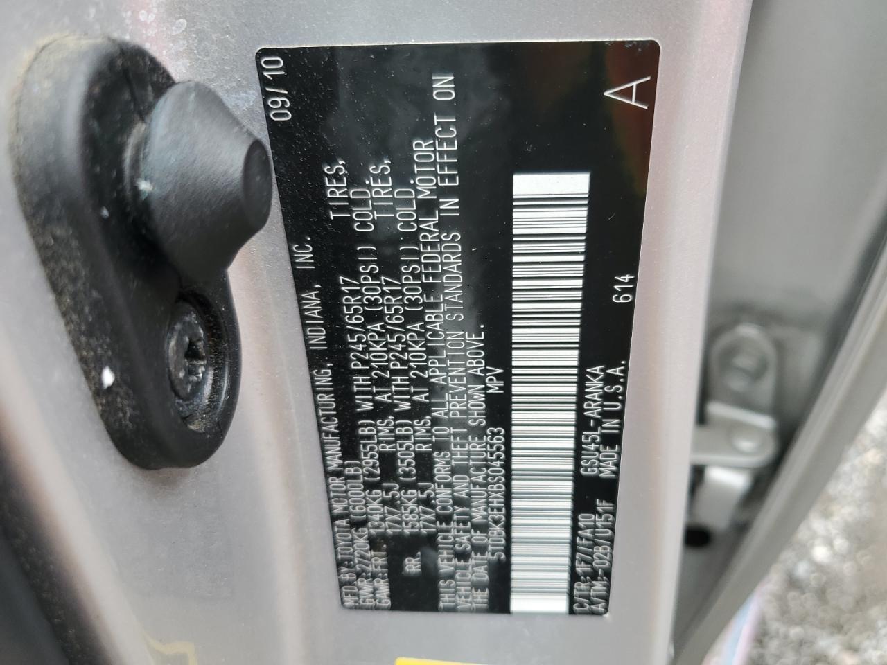 2011 Toyota Highlander Base VIN: 5TDBK3EHXBS045563 Lot: 62967435