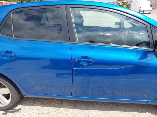 2012 TOYOTA AURIS SR V