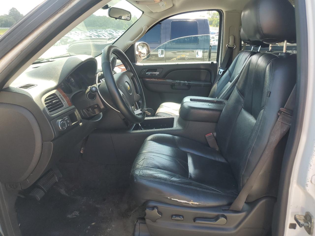 2013 Chevrolet Suburban C1500 Lt VIN: 1GNSCJE0XDR146798 Lot: 62408525