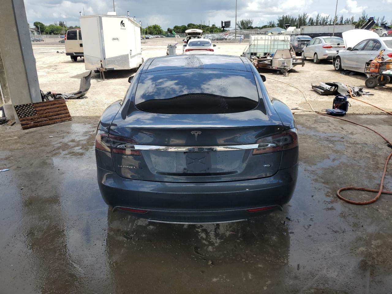 2015 Tesla Model S VIN: 5YJSA1E25FF112695 Lot: 61962915